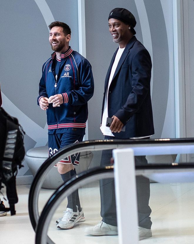 九游棋牌 -波尔图训练开放日；窗口期更衣室发声引欢呼；法甲在即；控场能力受关注(波尔图足球俱乐部)