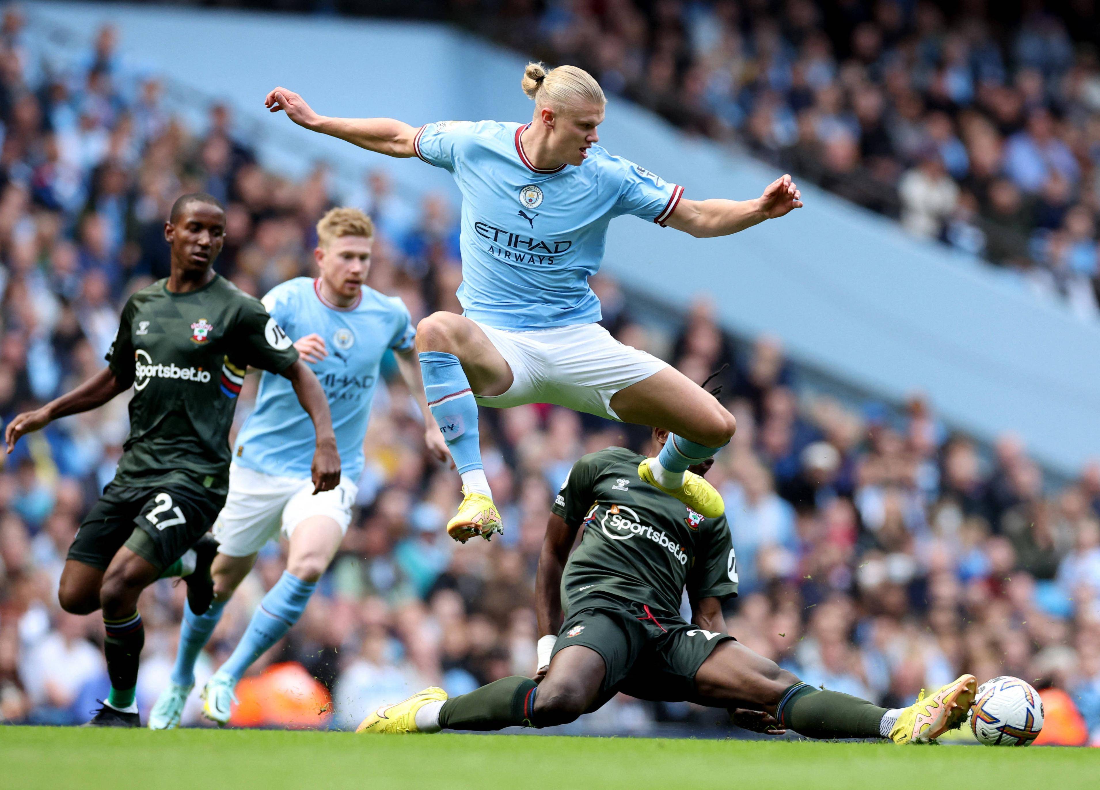 九游棋牌 -足总杯加时末段再迎强敌，阿斯顿维拉临场应变，主帅态度：更衣室稳定，赛季目标并未改变的简单介绍